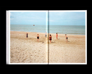 OpStap, Vincen Beeckman, Colin Pantall, Lien Van Leemput, APE / BIRDS OF A FEATHER