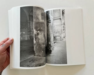 Lara Dhondt / Wandering Off